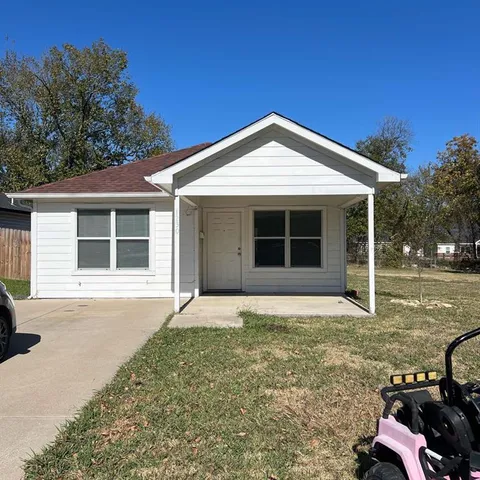 $1,650 | 1230 Hemphill Street, Greenville, TX 75401