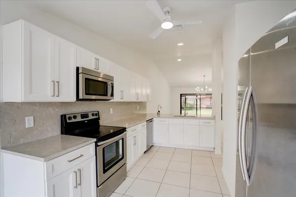 $479,000 | 3 Fawlkland Circle, Boynton Beach, FL 33426