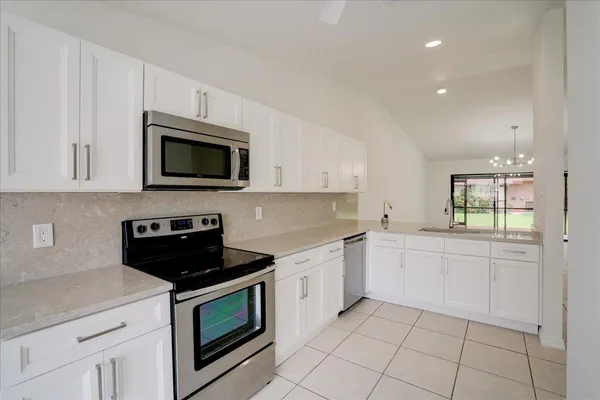 $479,000 | 3 Fawlkland Circle, Boynton Beach, FL 33426