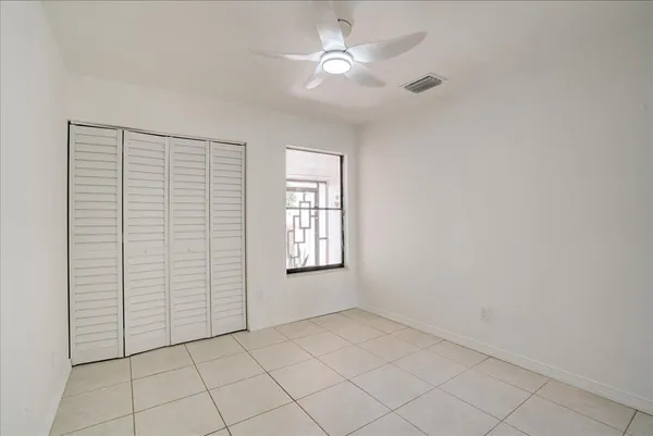 $479,000 | 3 Fawlkland Circle, Boynton Beach, FL 33426