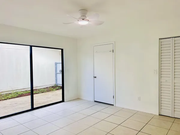 $479,000 | 3 Fawlkland Circle, Boynton Beach, FL 33426