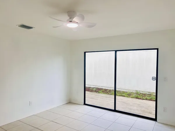 $479,000 | 3 Fawlkland Circle, Boynton Beach, FL 33426