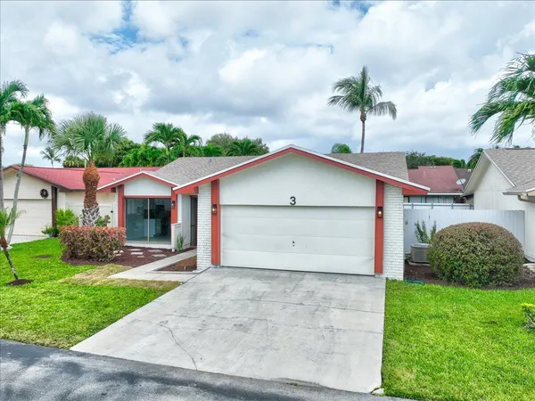 $479,000 | 3 Fawlkland Circle, Boynton Beach, FL 33426