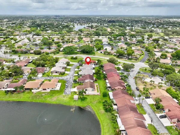 $479,000 | 3 Fawlkland Circle, Boynton Beach, FL 33426