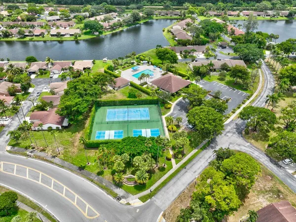 $479,000 | 3 Fawlkland Circle, Boynton Beach, FL 33426