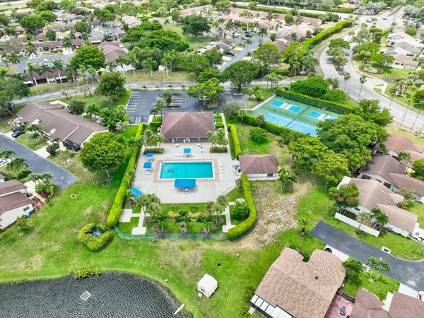 $479,000 | 3 Fawlkland Circle, Boynton Beach, FL 33426