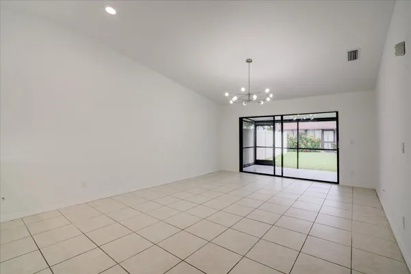 $479,000 | 3 Fawlkland Circle, Boynton Beach, FL 33426