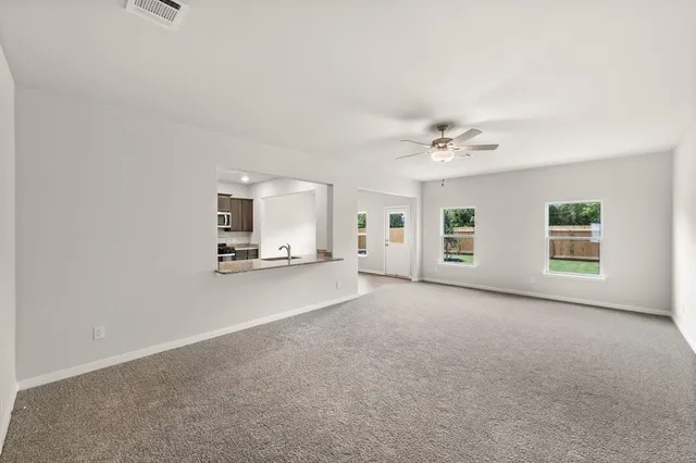 $2,425 | 1547 William Wallace Street, Crandall, TX 75114