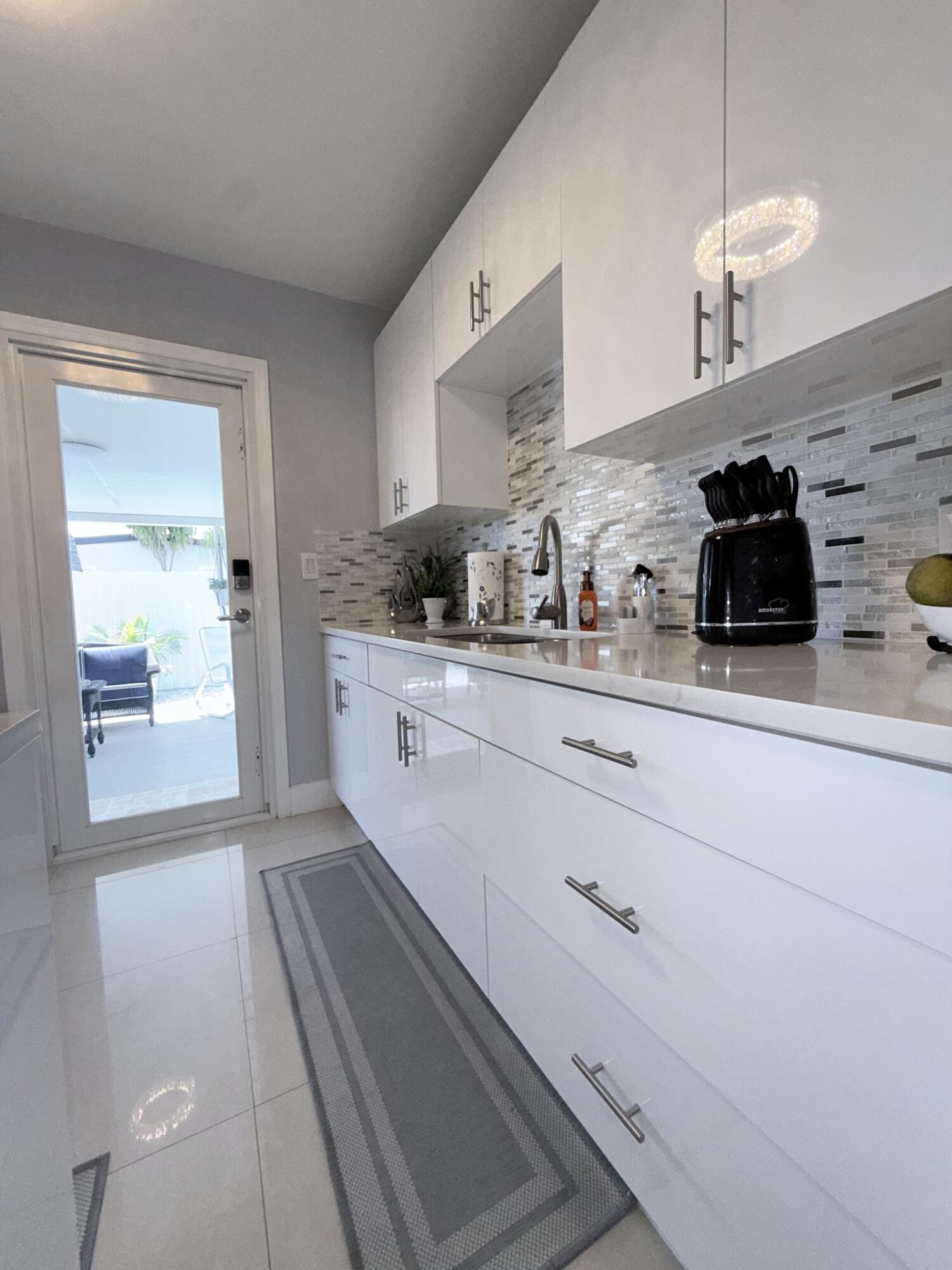 9235 Southwest 41st Street Miami, FL 33165 - Photo 36 of 63 IMG_7963