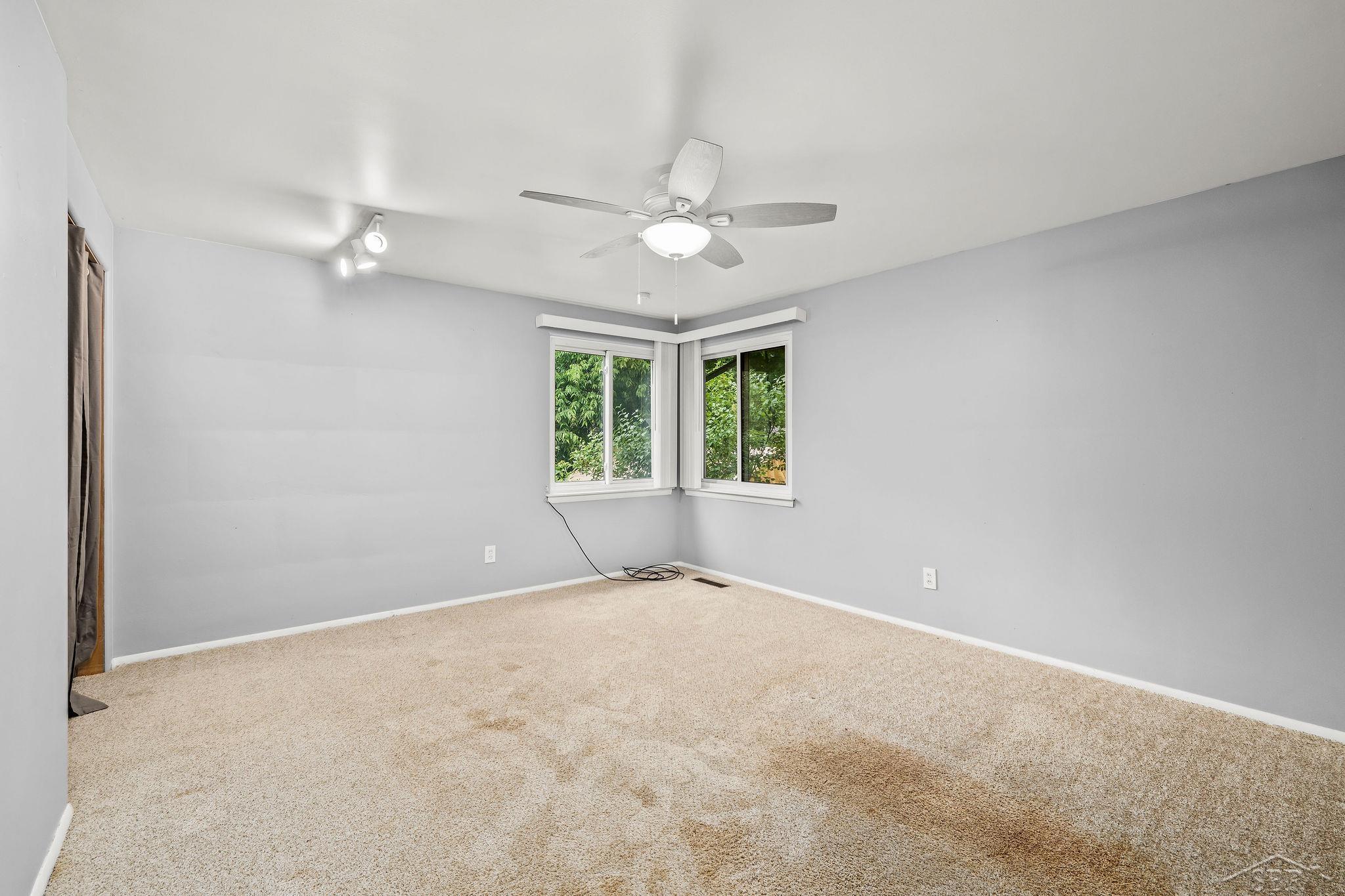 816 East Sugnet Road Midland, MI 48642 - Photo 13 of 32 Bedroom #1