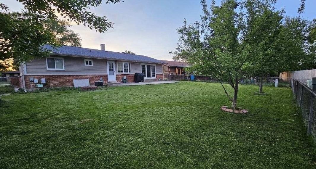 9 Ridgewood Road Elk Grove Village, IL 60007 - Photo 11 of 11 Gallery Image 11