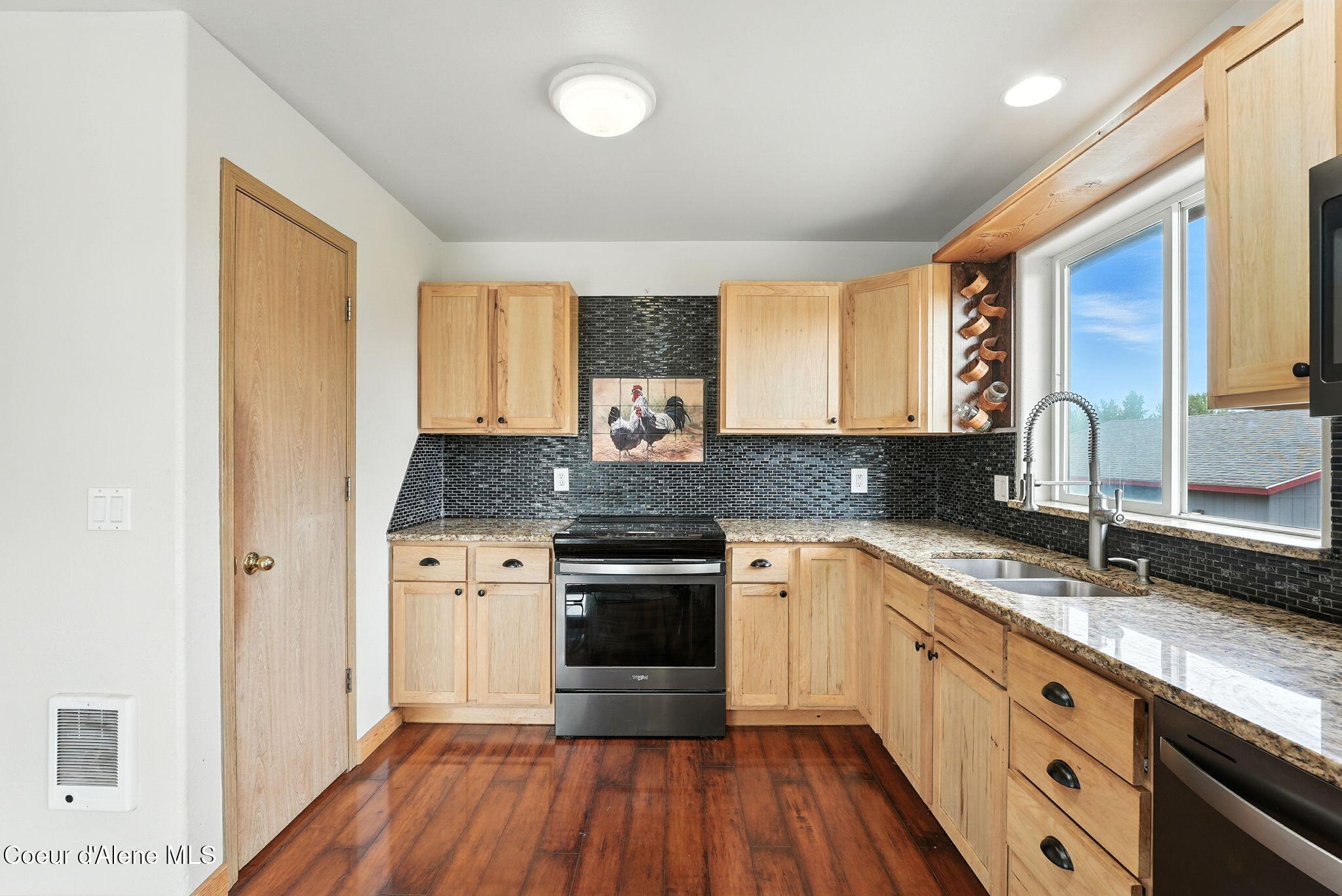 27408 North Weir Road Athol, ID 83801 - Photo 15 of 53 Inside-Spokane-Weir-11