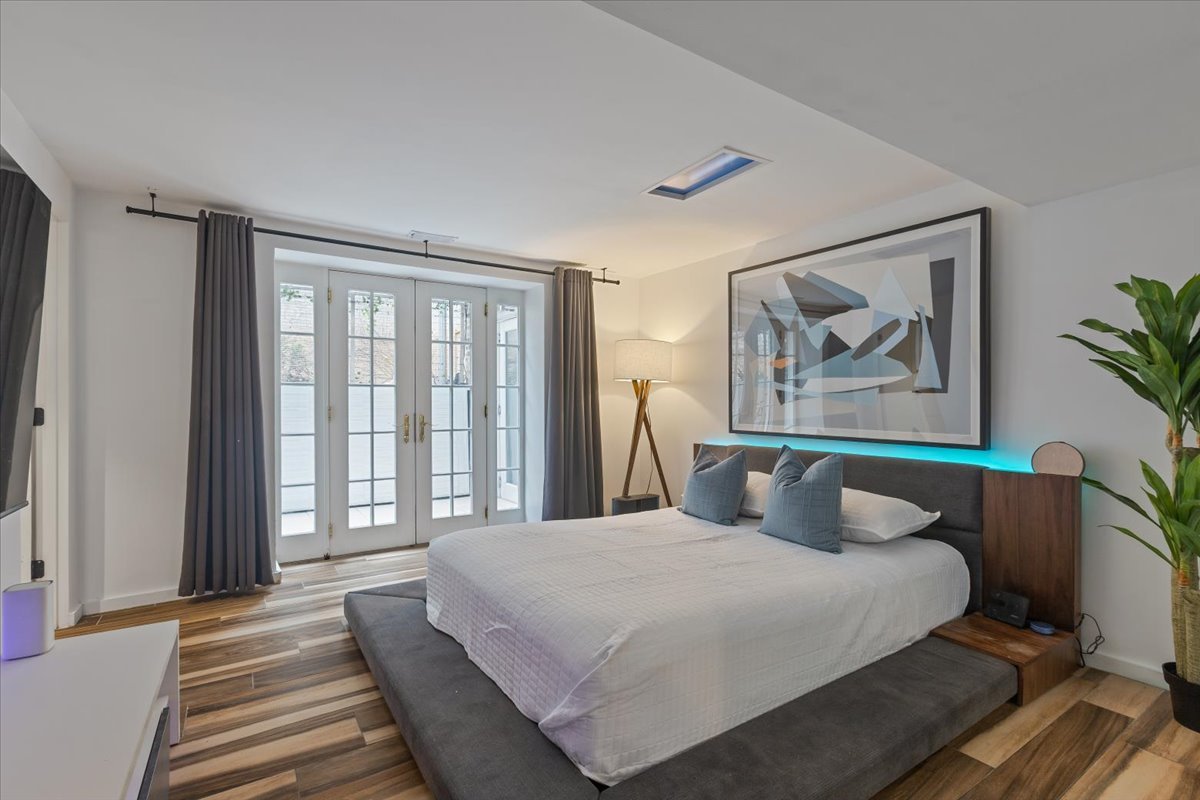 3020 North Sheridan Road, Unit G Chicago, IL 60657 - Photo 12 of 24 Gallery Image 12