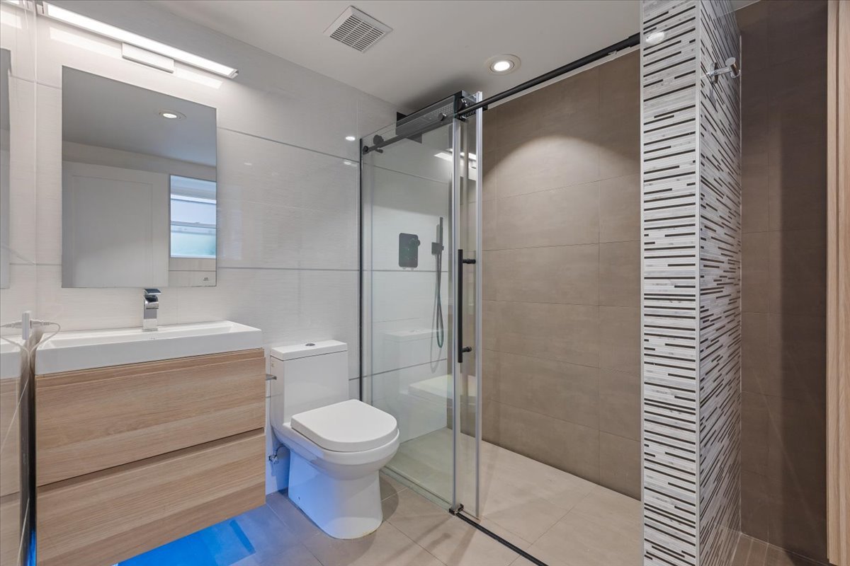 3020 North Sheridan Road, Unit G Chicago, IL 60657 - Photo 15 of 24 Gallery Image 15