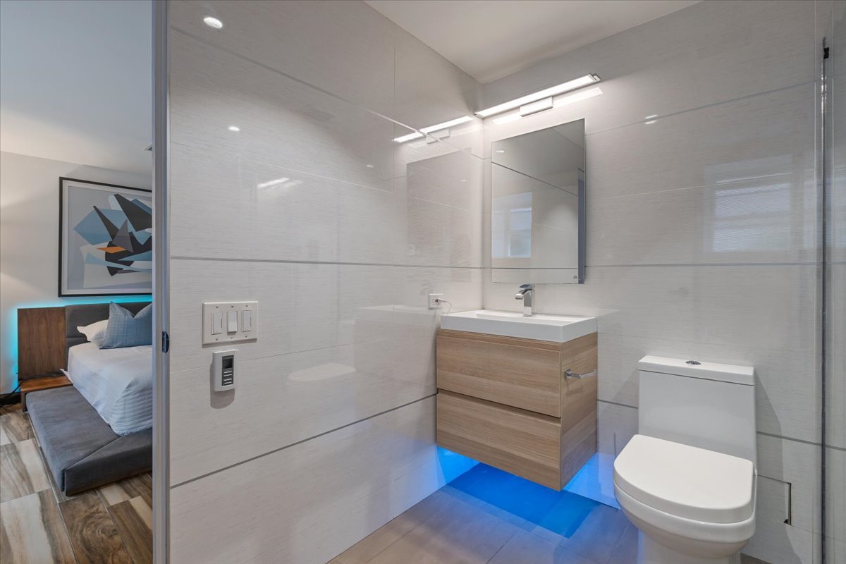 3020 North Sheridan Road, Unit G Chicago, IL 60657 - Photo 16 of 24 Gallery Image 16