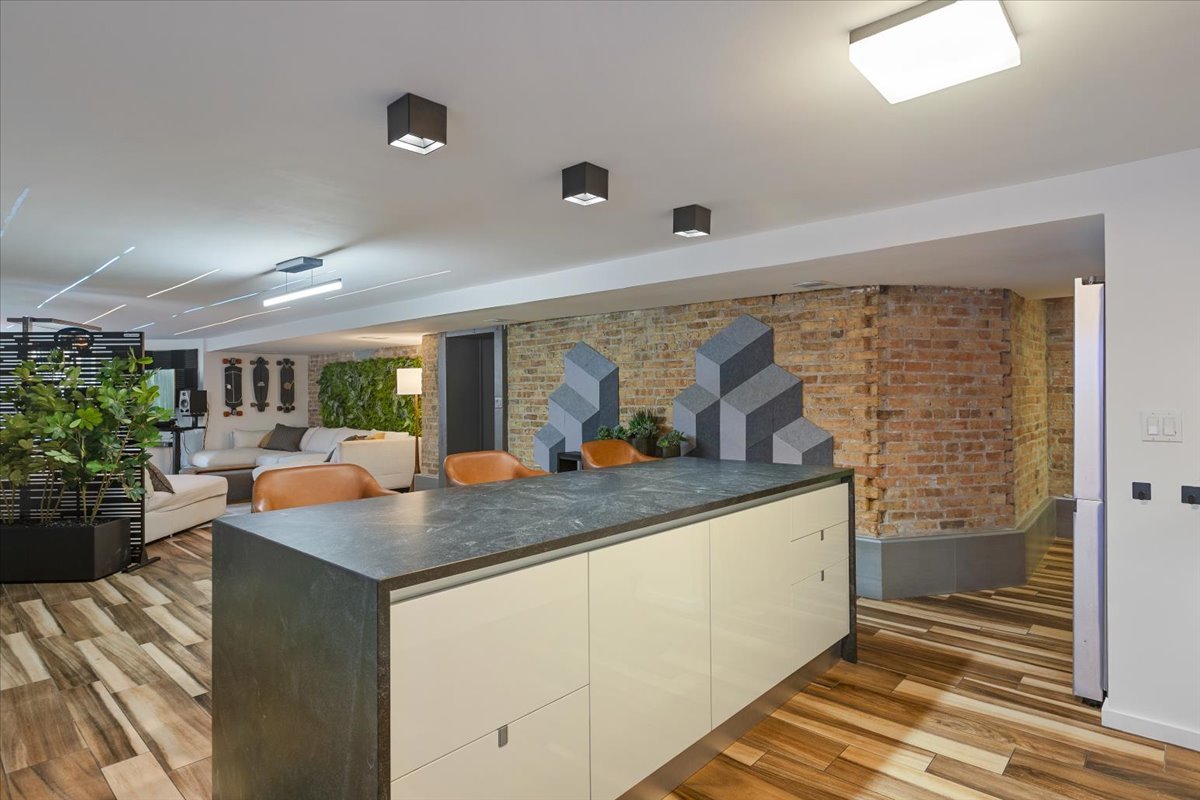 3020 North Sheridan Road, Unit G Chicago, IL 60657 - Photo 10 of 24 Gallery Image 10