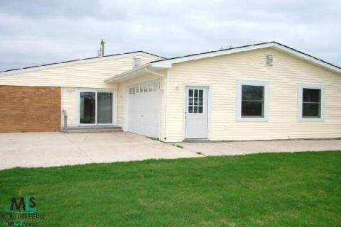 7204 Cardinal Road Algonac, MI 48001 - Photo 2 of 9 704051-1.JPG