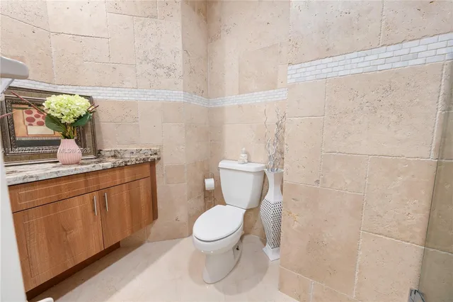 $1,699,999 | 9621 West Calusa Club Drive, Miami, FL 33186