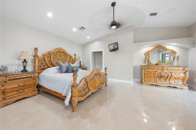 $1,699,999 | 9621 West Calusa Club Drive, Miami, FL 33186