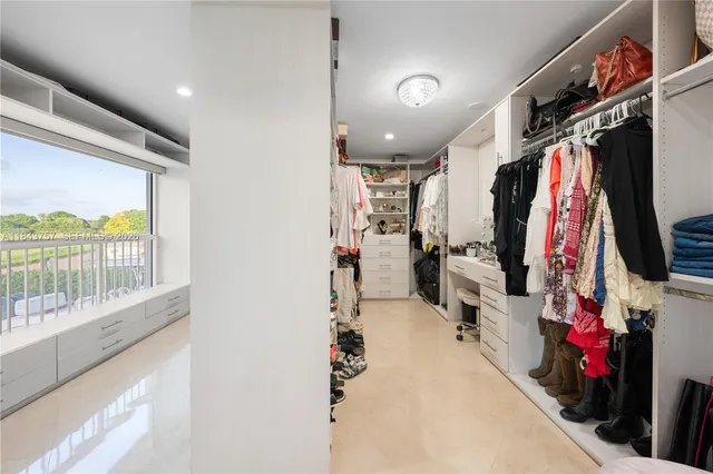 $1,699,999 | 9621 West Calusa Club Drive, Miami, FL 33186