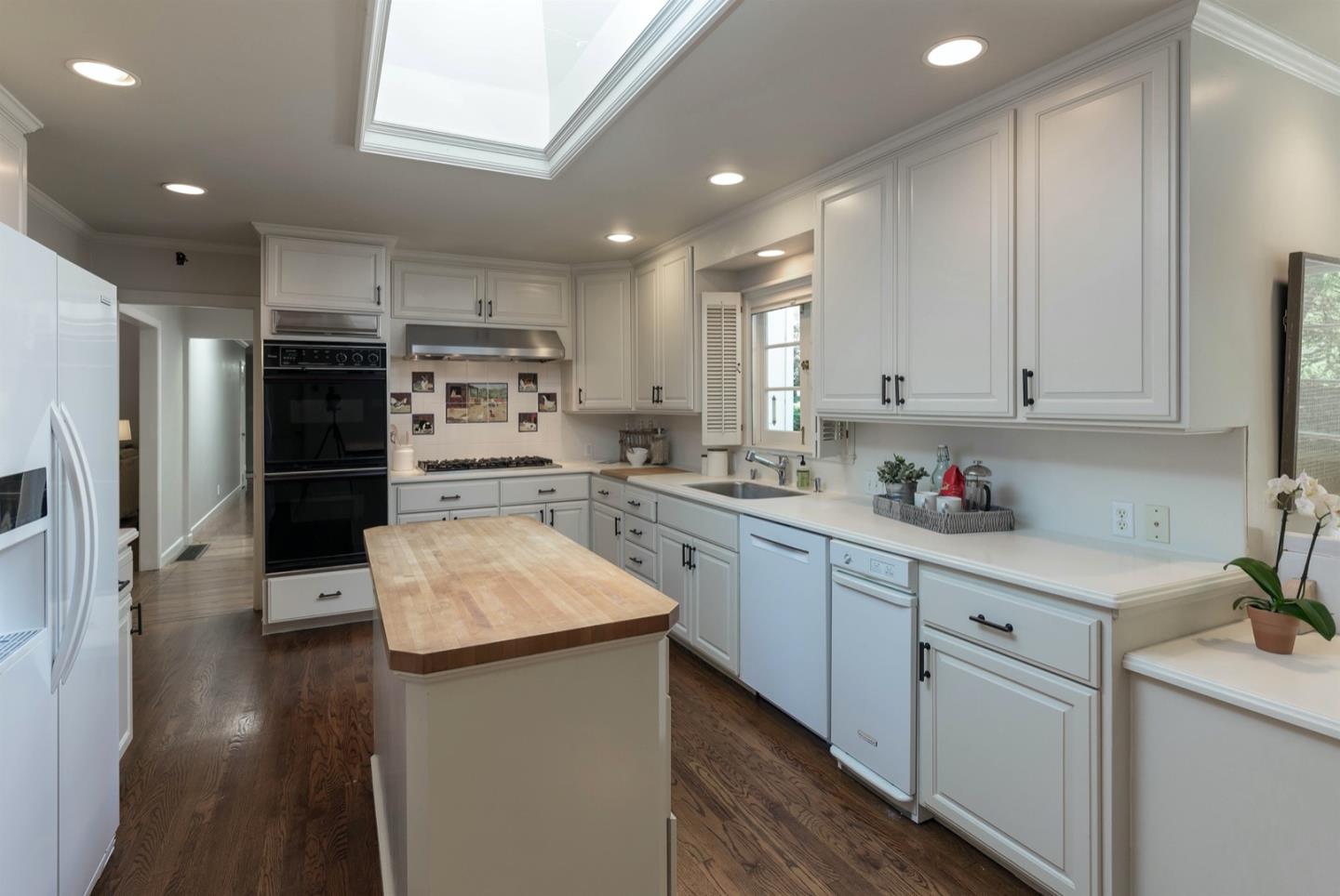 46 Lilac Drive Atherton, CA 94027 - Photo 11 of 40