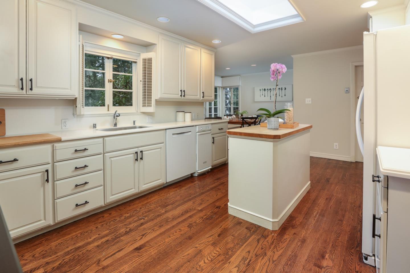 46 Lilac Drive Atherton, CA 94027 - Photo 12 of 40