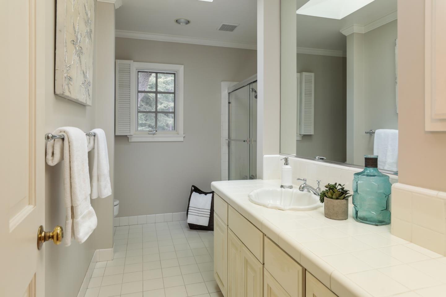 46 Lilac Drive Atherton, CA 94027 - Photo 18 of 40