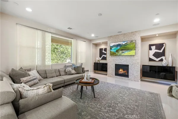 $1,225,000 | 28613 Stonegate Court, Valencia, CA 91354