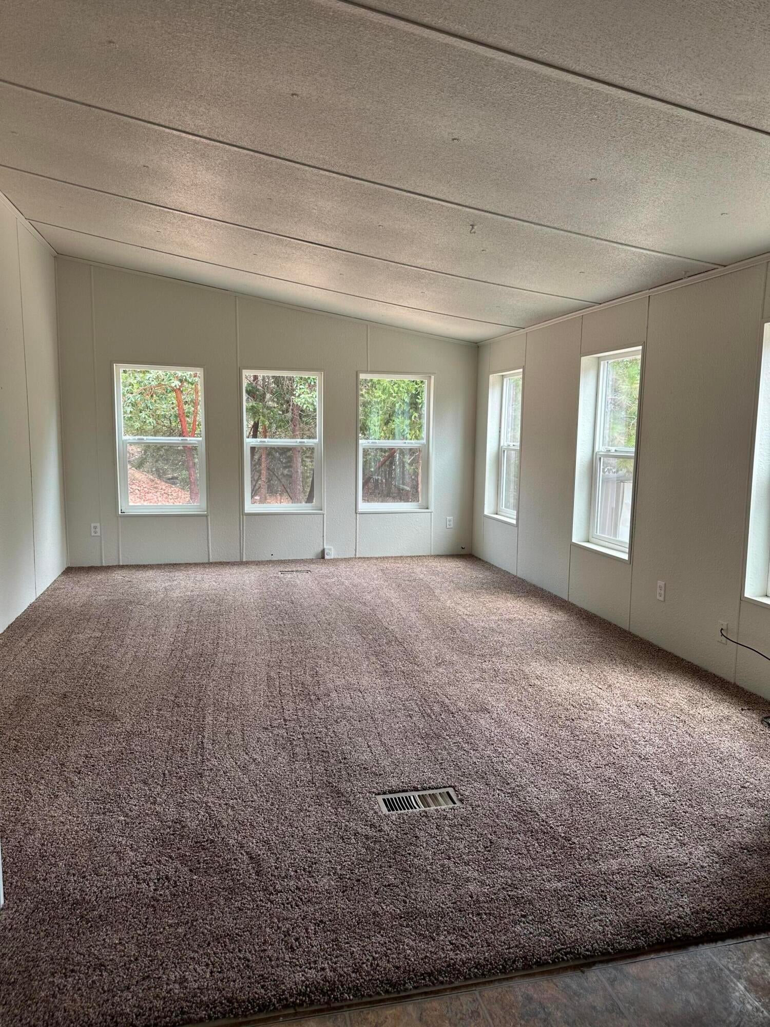 355 Crossway Drive Gold Hill, OR 97525 - Photo 19 of 23 This could be a formal dining, office, workout room, play room or?