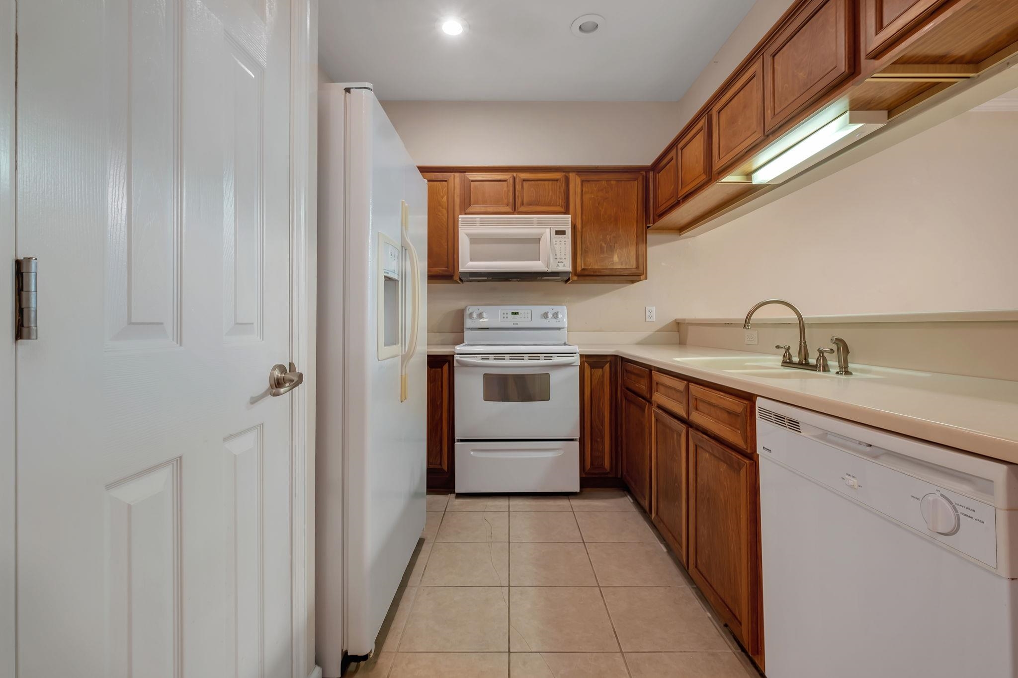 1320 Hendrix Road, Unit 105 Tallahassee, FL 32301 - Photo 37 of 39