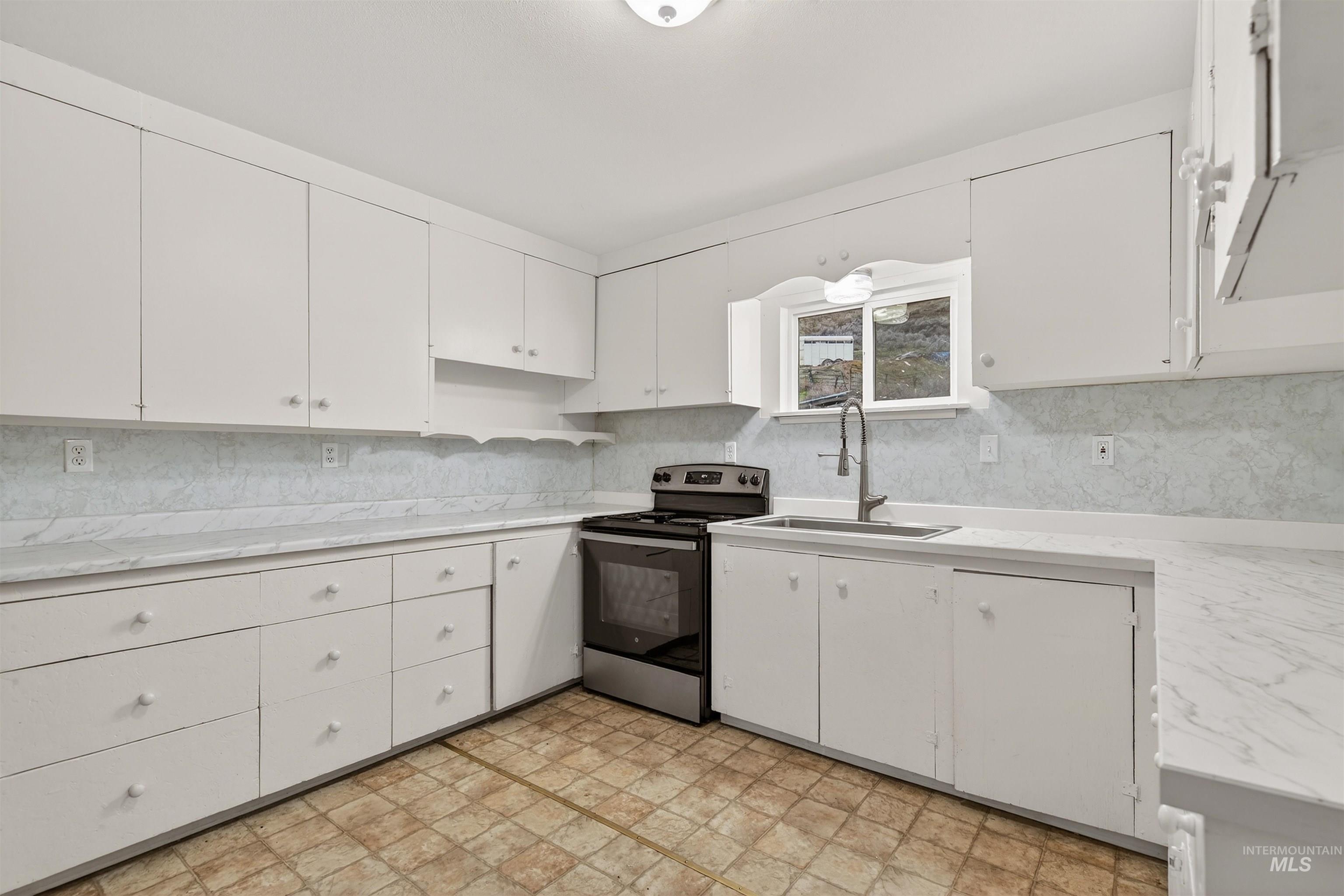 8049 Asotin Creek Road Asotin, WA 99402 - Photo 13 of 40