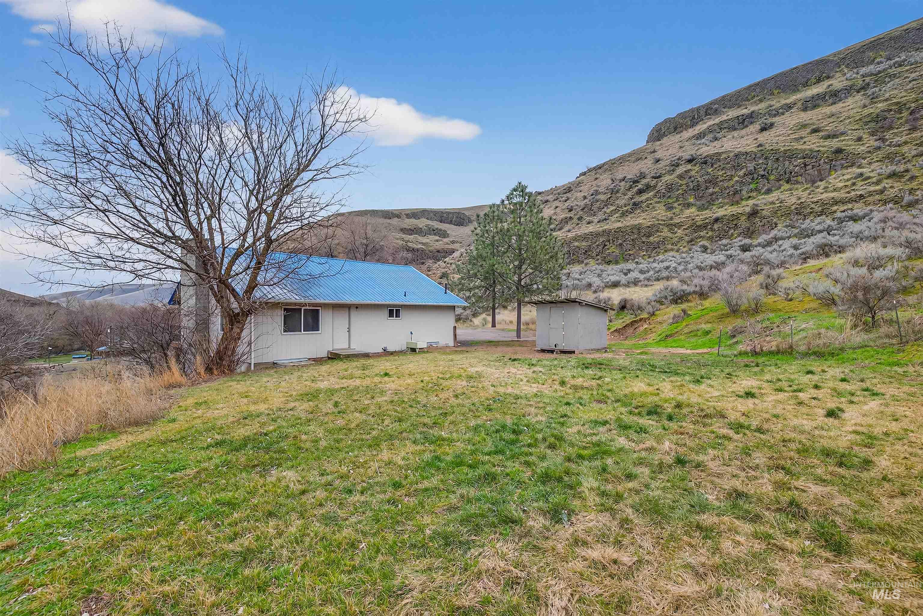 8049 Asotin Creek Road Asotin, WA 99402 - Photo 5 of 40