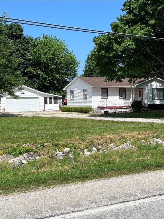 20976 Henning Road Danville, IL 61834 - Photo 1 of 26 Gallery Image 1