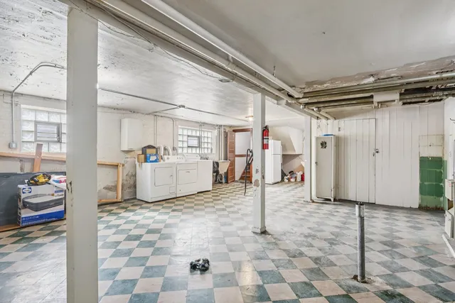 a view of a storage & utility room