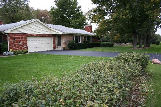 202 Roberts Road Inverness, IL 60067 - Photo 1 of 1