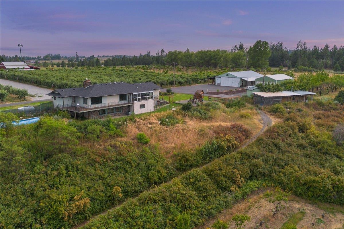 10229 East Day Mt Spokane Rd  