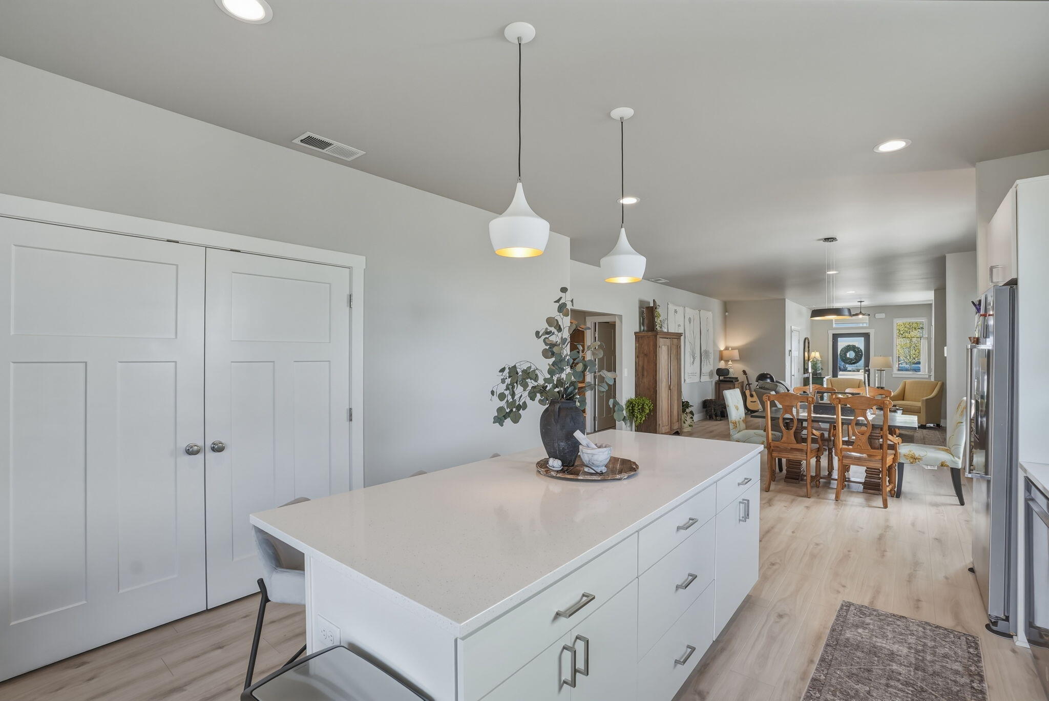 20546 Aberdeen Court Bend, OR 97702 - Photo 11 of 39 34-web-or-mls-Riley_Visuals_034