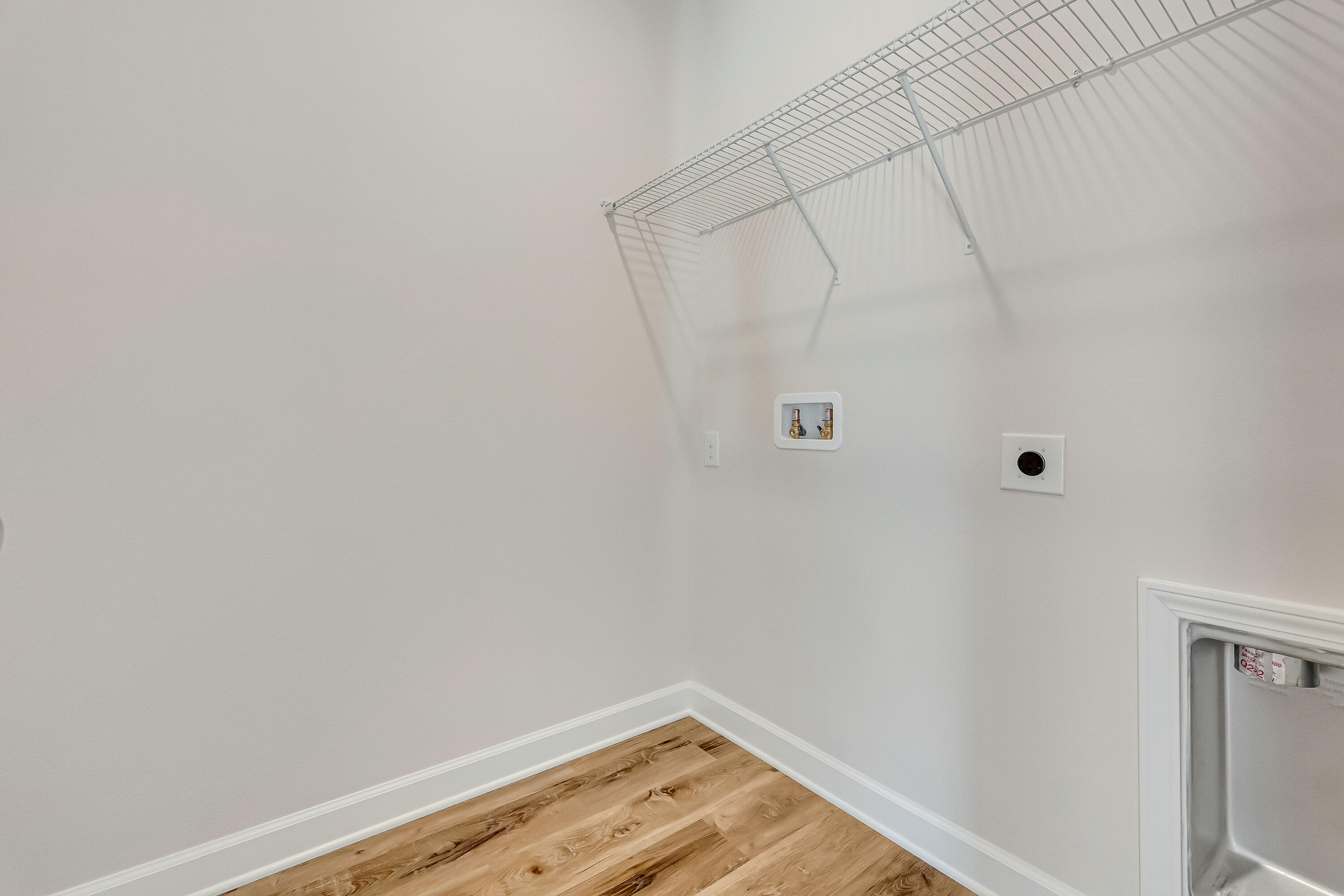 593 Brock Avenue Crestview, FL 32539 - Photo 17 of 19 a view of a small space