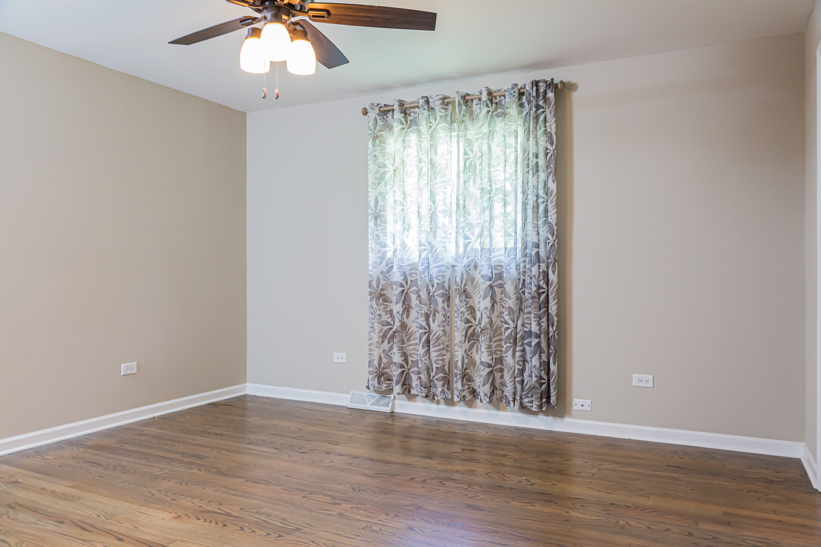 4N211 Avard Road West Chicago, IL 60185 - Photo 7 of 16