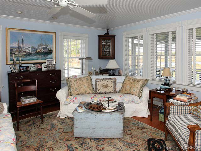 197 Capt Genes Road Port Haywood, VA 23138 - Photo 8 of 29