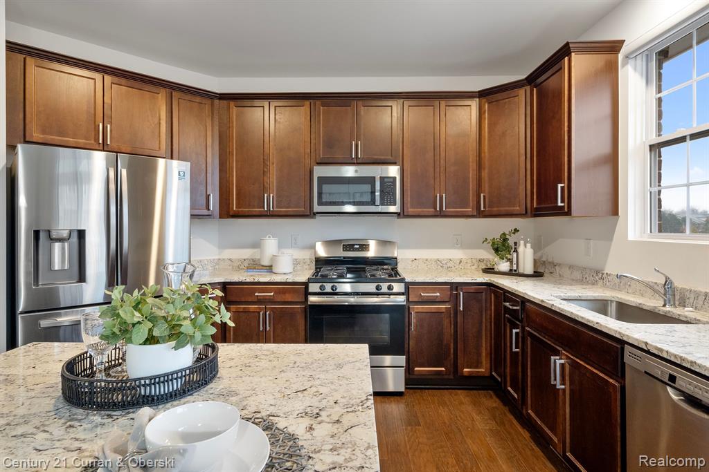 49513 Cherry Hill Road Canton, MI 48188 - Photo 13 of 37