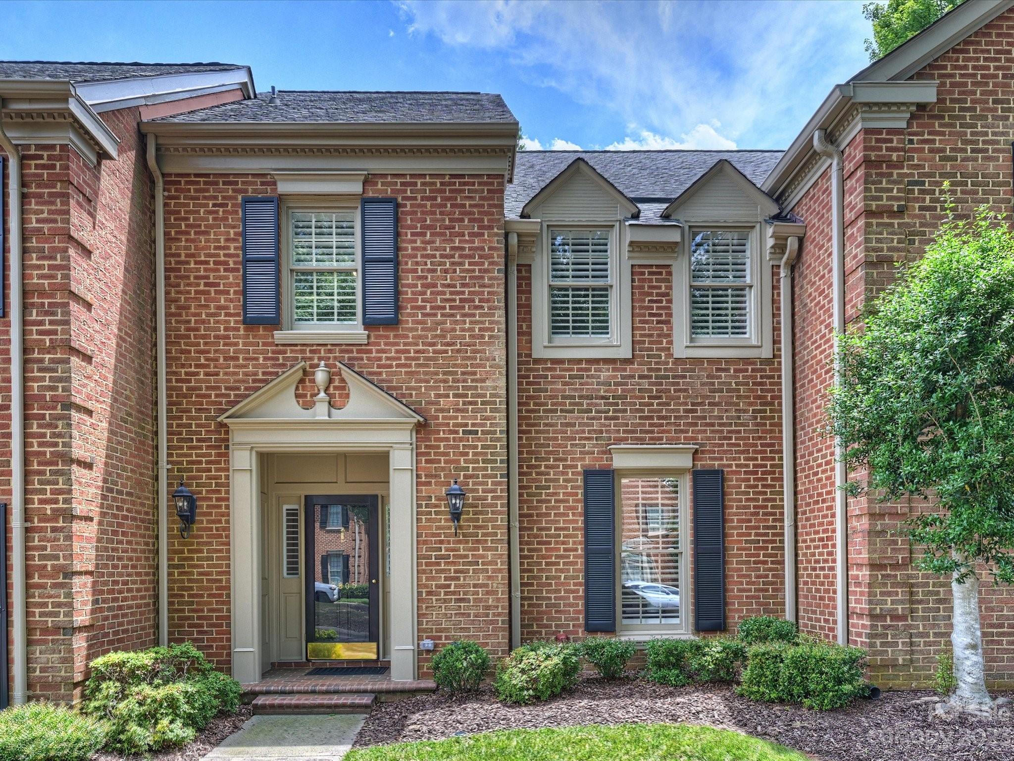 2805 Sharon View Road Charlotte, NC 28210 - Photo 1 of 28 Gallery Image 1
