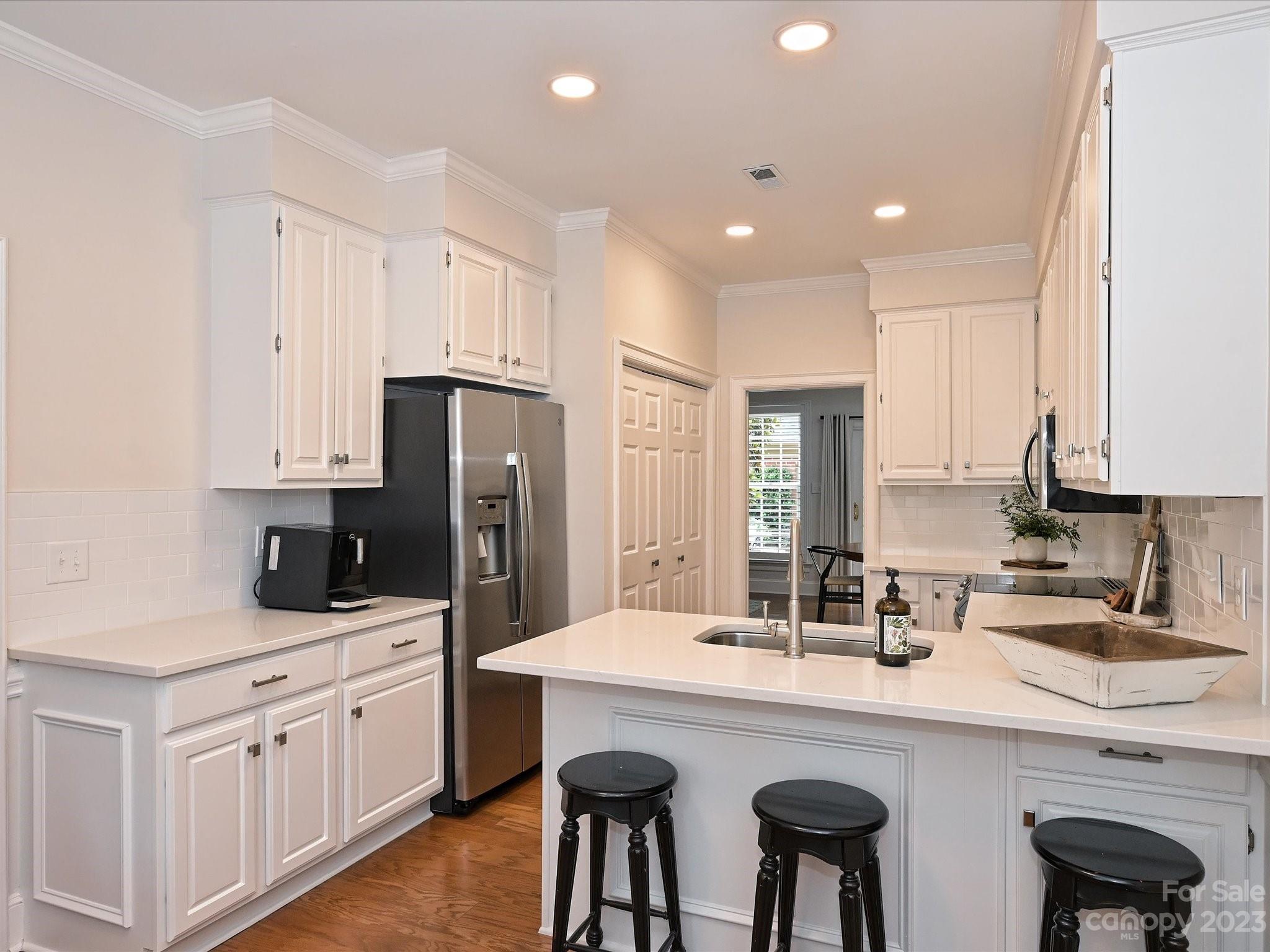 2805 Sharon View Road Charlotte, NC 28210 - Photo 6 of 28 Gallery Image 6