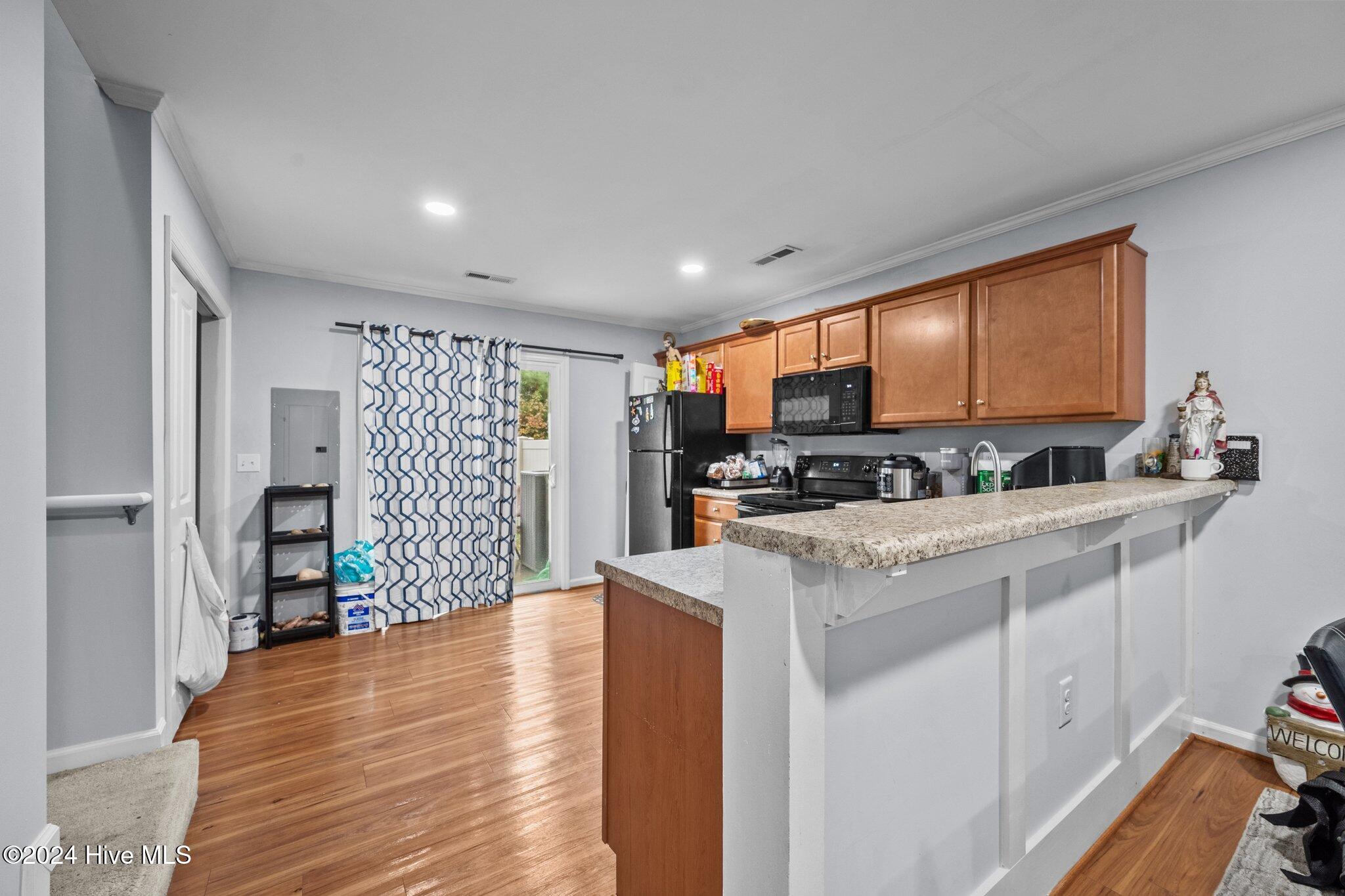 427 Sullivan Loop Road Midway Park, NC 28544 - Photo 9 of 24 9-web-or-mls-_Z724378
