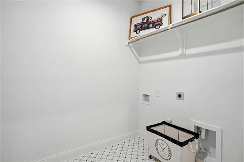 a view of utility room