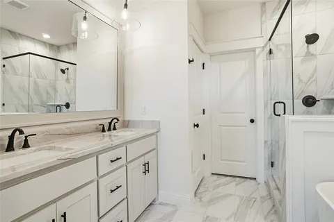 $424,500 | 214 Legacy Boulevard, Weatherford, TX 76086