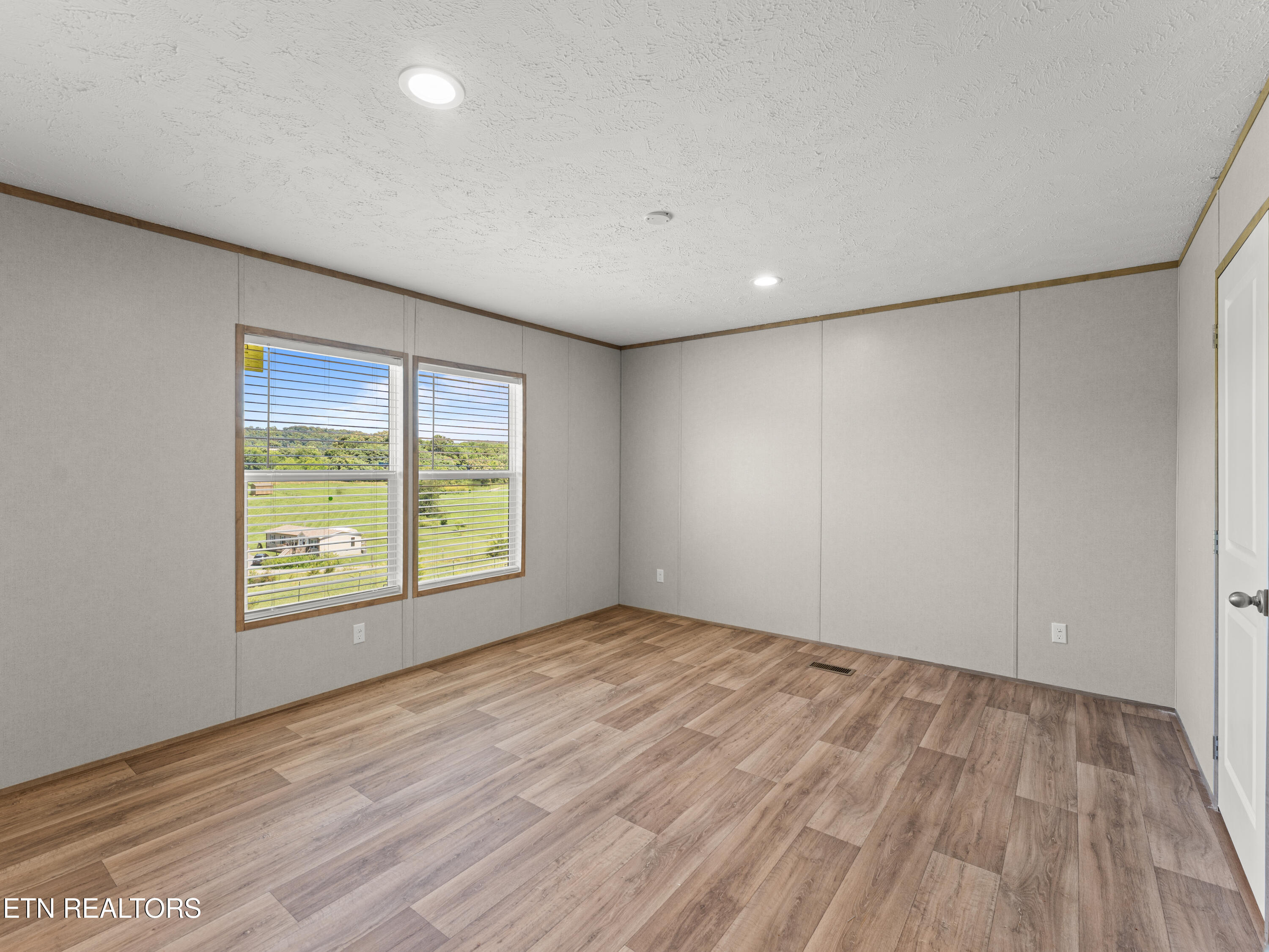 227 Lookout Drive Rutledge, TN 37861 - Photo 26 of 30 PRIMARY BEDROOM
