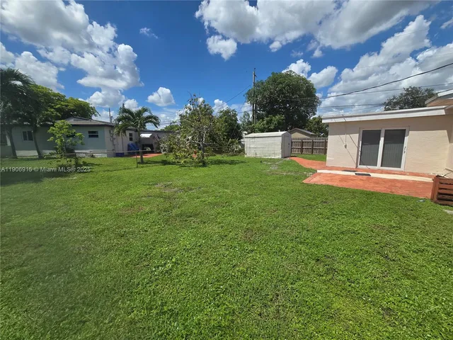 $500,000 | 200 North 69th Avenue, Hollywood, FL 33024