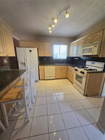 $500,000 | 200 North 69th Avenue, Hollywood, FL 33024