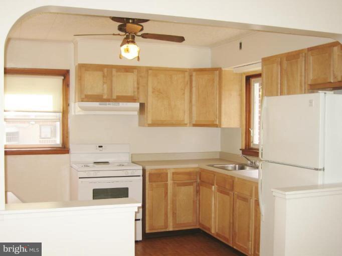 8224 Edwill Avenue Rosedale, MD 21237 - Photo 4 of 21 Kitchen